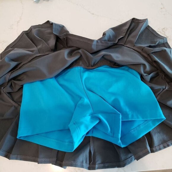 ADIDAS Primeblue Tennis Skort Grey with blue under shorts, Size Medium - Picture 8 of 10